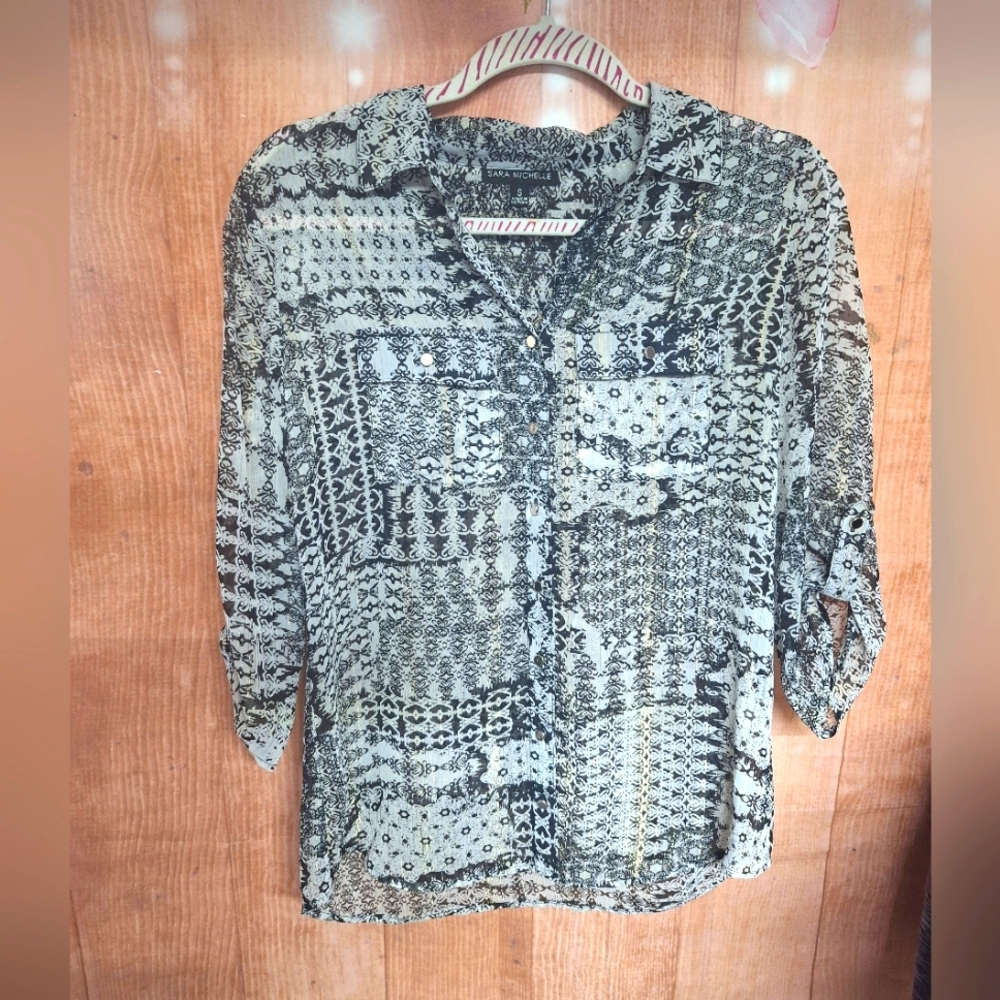 Sara Michelle button-down blouse with shimmer size small
